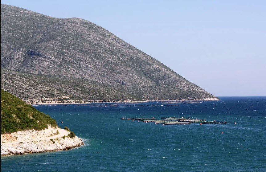 Gjiri i Megucit (Meguci Bay), Albania, Albania